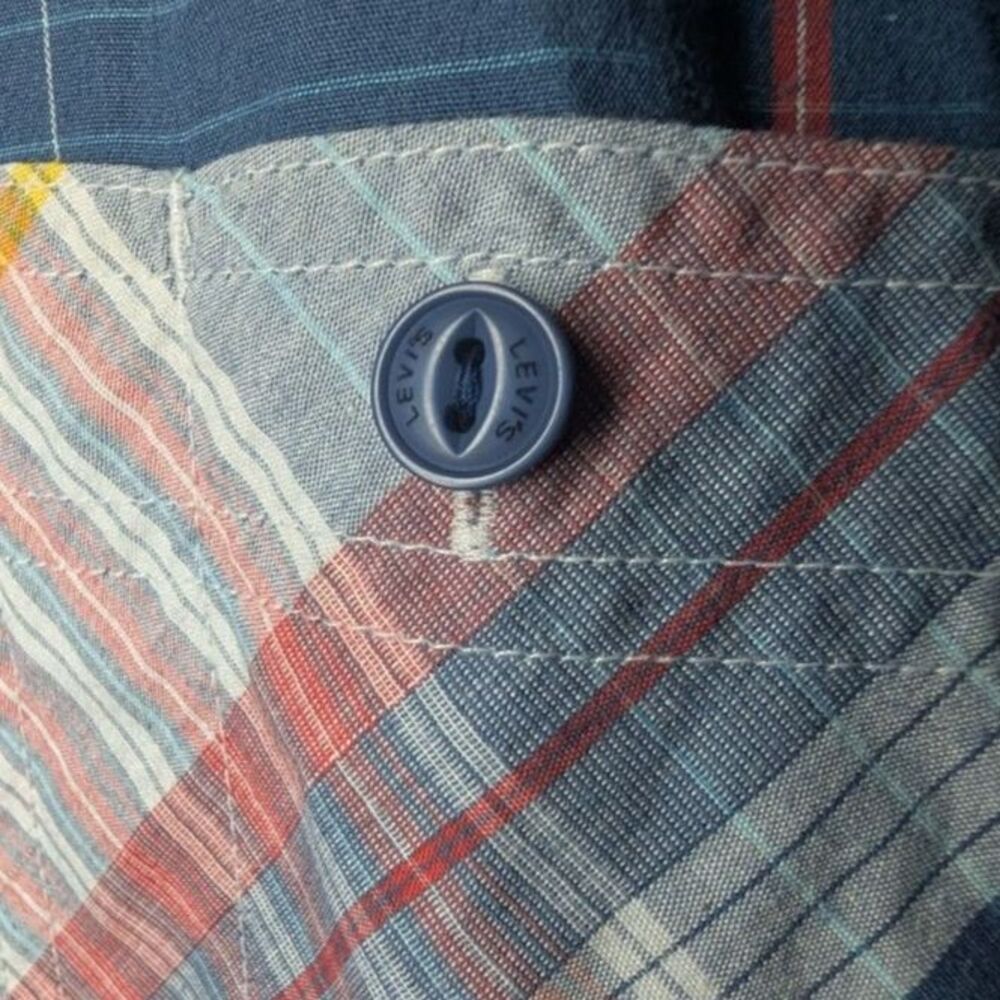 Levi's Men's Plaid Short Sleeve Button Front Shirt Small Blue Red White Casual - Picture 5 of 6